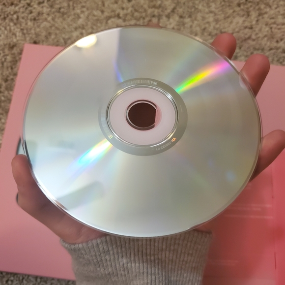 BTS Map of The Soul Persona Album (Version 4) With CD - Picture 4 of 4